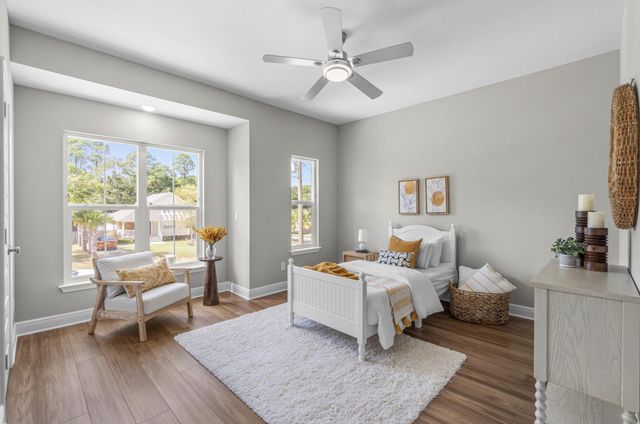 8288 Tavira Street, Navarre, FL 32566