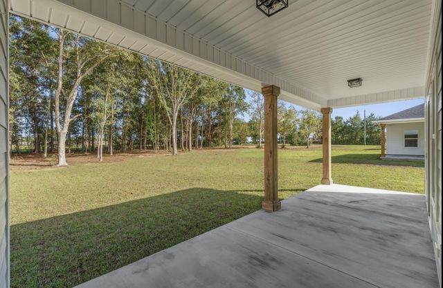 8288 Tavira Street, Navarre, FL 32566