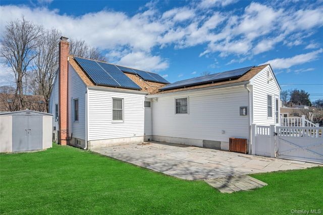 119 E 13th Street, Huntington Station, NY 11746