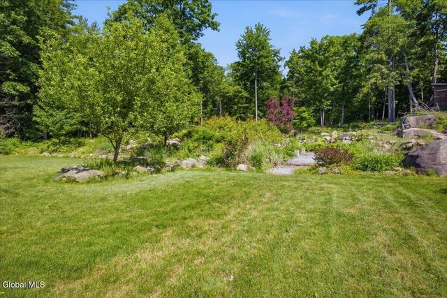 44 Cloverleaf Drive, Warrensburg, NY 12885
