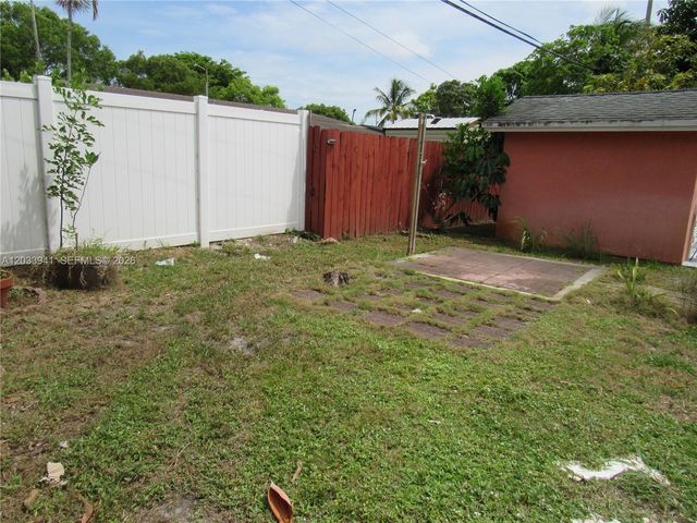 2016 SW 37th Ave 1, Fort Lauderdale, FL 33312