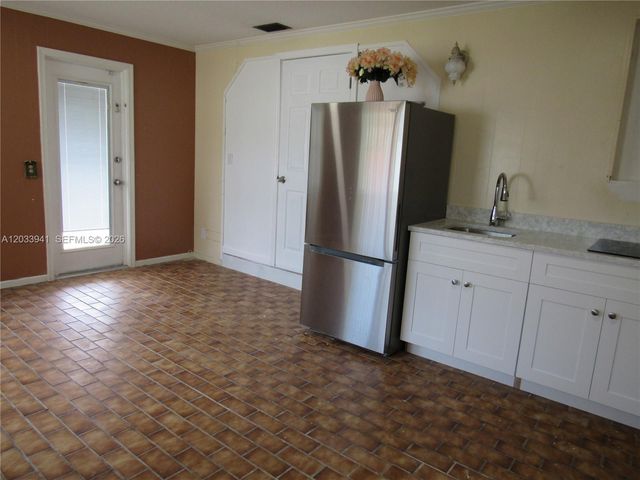 2016 SW 37th Ave 1, Fort Lauderdale, FL 33312