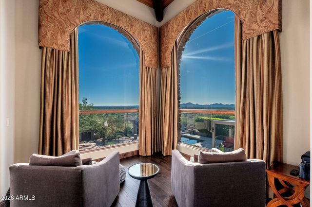 11448 E DREYFUS Avenue, Scottsdale, AZ 85259