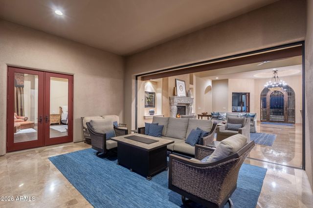 11448 E DREYFUS Avenue, Scottsdale, AZ 85259