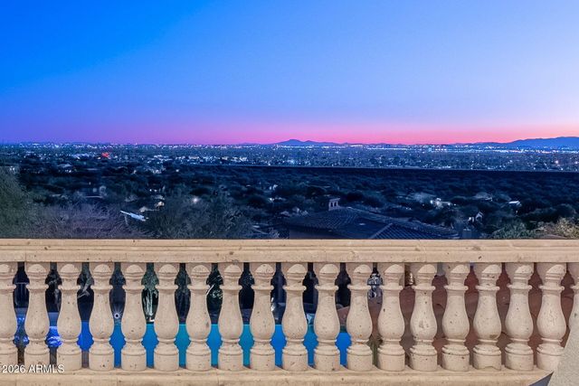 11448 E DREYFUS Avenue, Scottsdale, AZ 85259