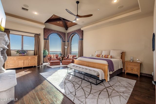 11448 E DREYFUS Avenue, Scottsdale, AZ 85259