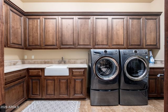 11448 E DREYFUS Avenue, Scottsdale, AZ 85259