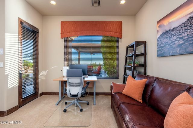 11448 E DREYFUS Avenue, Scottsdale, AZ 85259