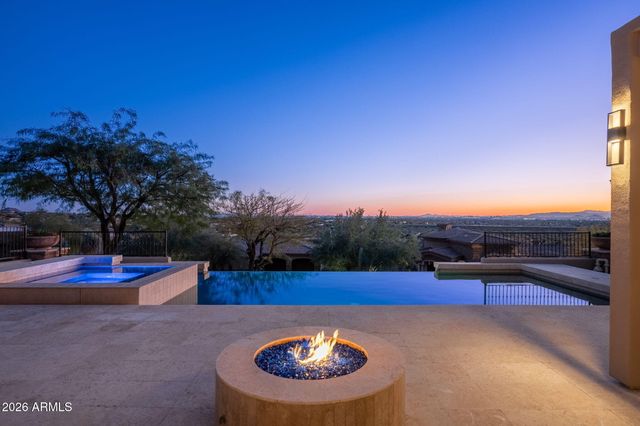 11448 E DREYFUS Avenue, Scottsdale, AZ 85259