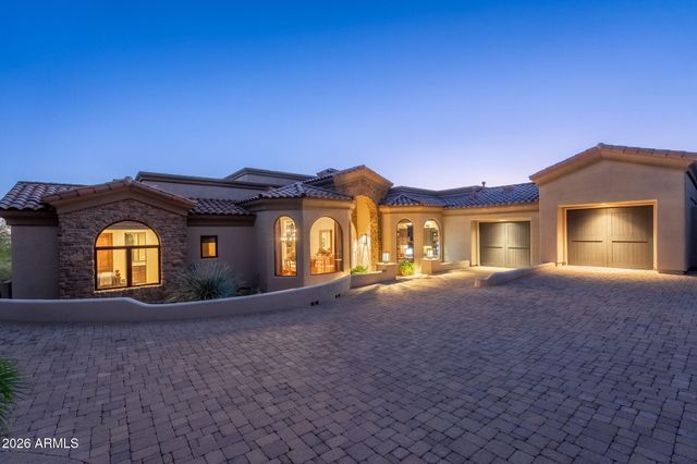 11448 E DREYFUS Avenue, Scottsdale, AZ 85259