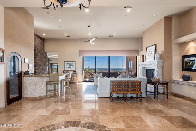 11448 E DREYFUS Avenue, Scottsdale, AZ 85259