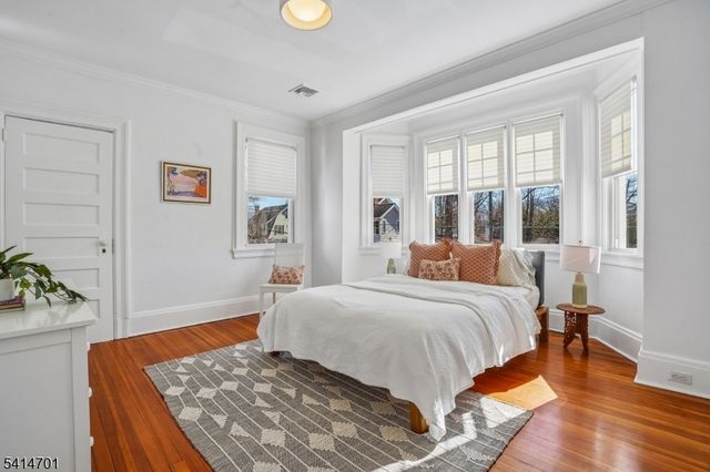 9 Osborne Ter, Maplewood Twp., NJ 07040