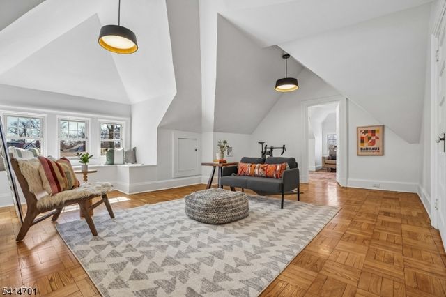 9 Osborne Ter, Maplewood Twp., NJ 07040