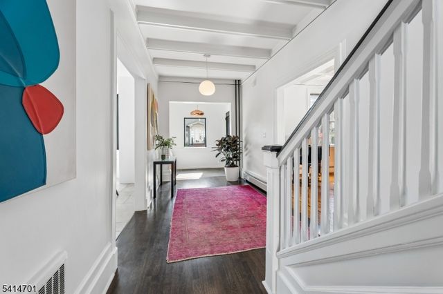 9 Osborne Ter, Maplewood Twp., NJ 07040