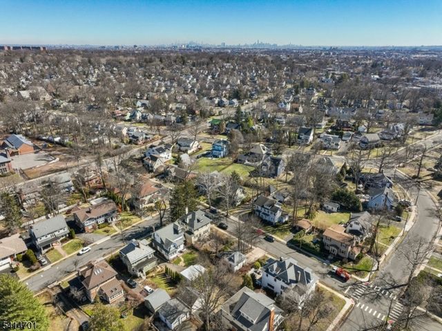 9 Osborne Ter, Maplewood Twp., NJ 07040