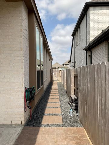 24823 Hibiscus Garden Way, Katy, TX 77493