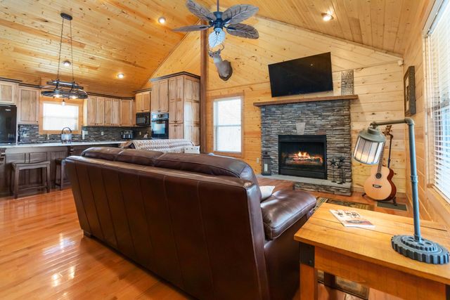 510 Meadow View Drive, Nancy, KY 42544