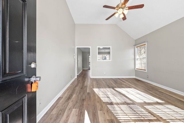 3145 Clydesdale Dr, Clarksville, TN 37043