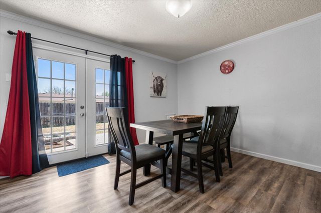 8811 Flint Avenue, Lubbock, TX 79423