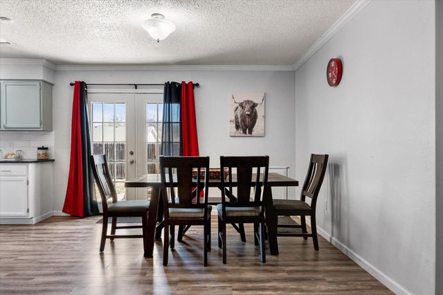 8811 Flint Avenue, Lubbock, TX 79423