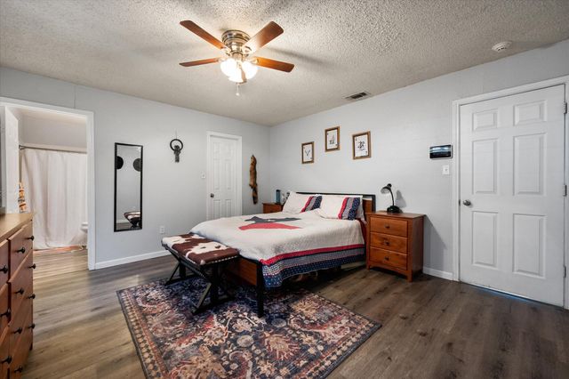 8811 Flint Avenue, Lubbock, TX 79423