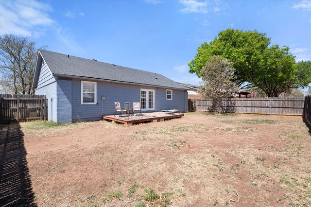 8811 Flint Avenue, Lubbock, TX 79423
