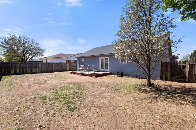 8811 Flint Avenue, Lubbock, TX 79423