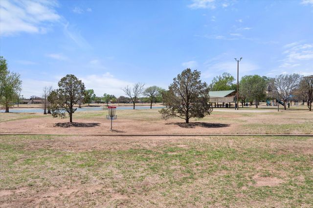 8811 Flint Avenue, Lubbock, TX 79423