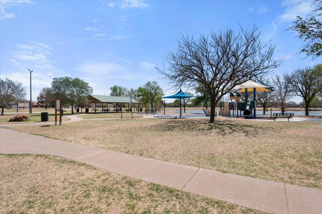 8811 Flint Avenue, Lubbock, TX 79423