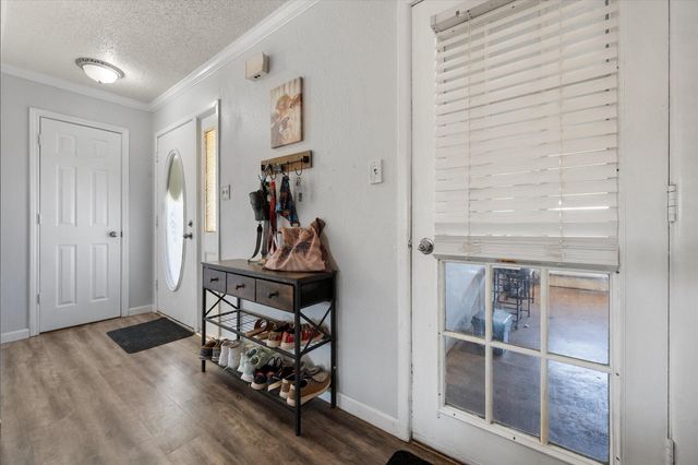 8811 Flint Avenue, Lubbock, TX 79423