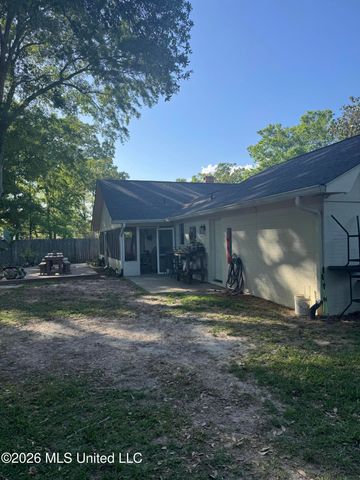 4004 Breezy Hill Lane, Ocean Springs, MS 39564