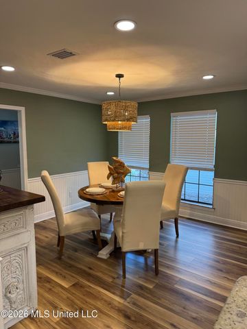 4004 Breezy Hill Lane, Ocean Springs, MS 39564