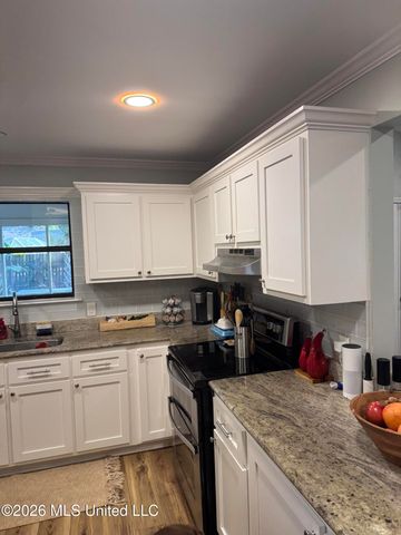 4004 Breezy Hill Lane, Ocean Springs, MS 39564