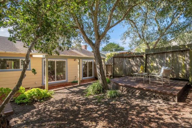 32 Via Ventura, Monterey, CA 93940