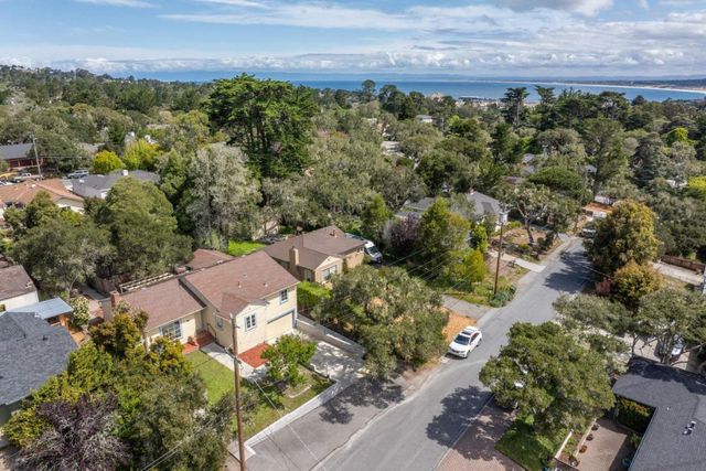 32 Via Ventura, Monterey, CA 93940