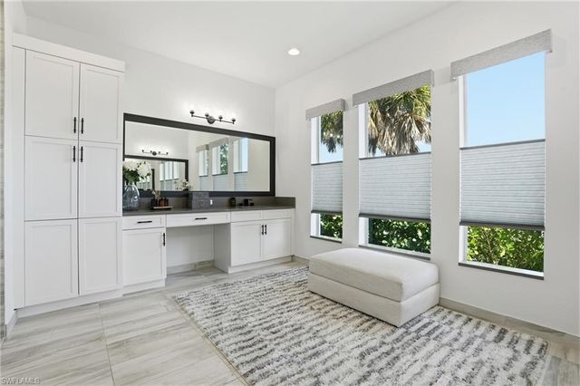 11648 Periwinkle DR, Naples, FL 34120