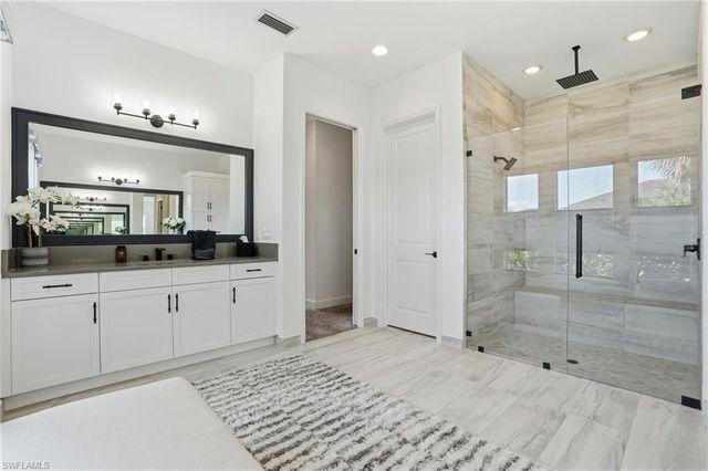 11648 Periwinkle DR, Naples, FL 34120