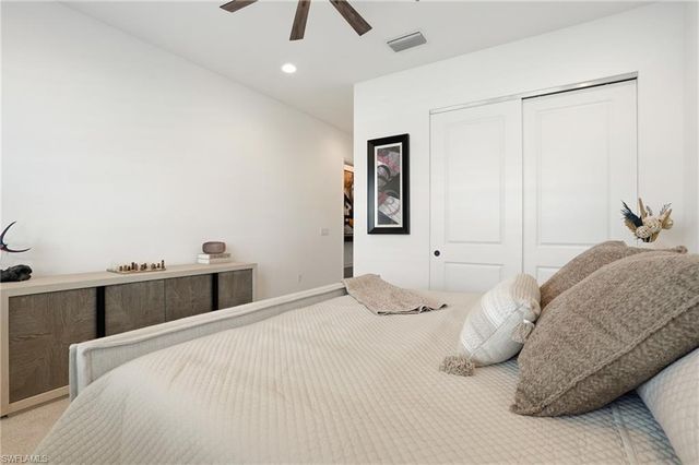 11648 Periwinkle DR, Naples, FL 34120