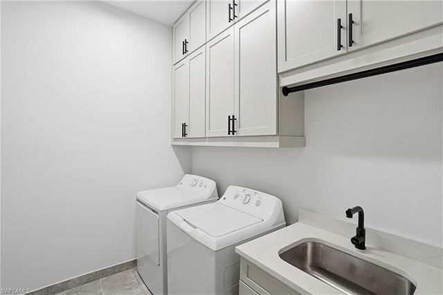 11648 Periwinkle DR, Naples, FL 34120