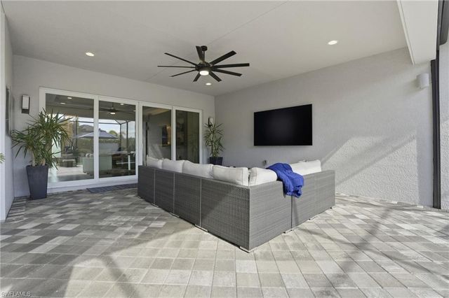 11648 Periwinkle DR, Naples, FL 34120