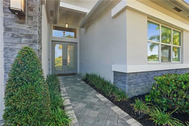 11648 Periwinkle DR, Naples, FL 34120