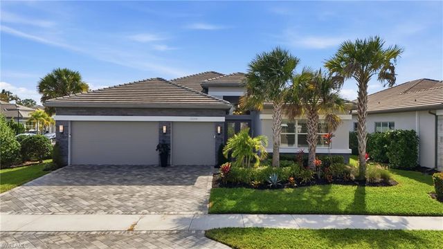 11648 Periwinkle DR, Naples, FL 34120