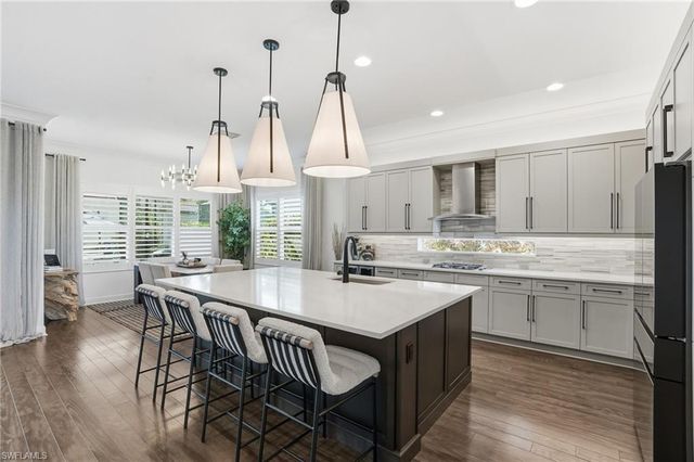 11648 Periwinkle DR, Naples, FL 34120