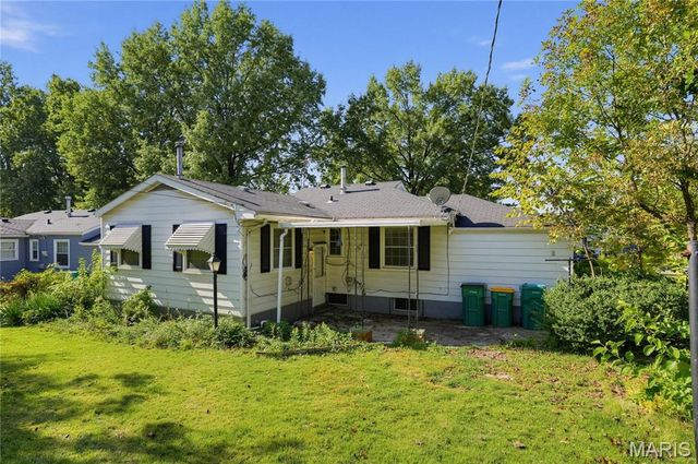 10136 Newbold Drive, St Louis, MO 63137