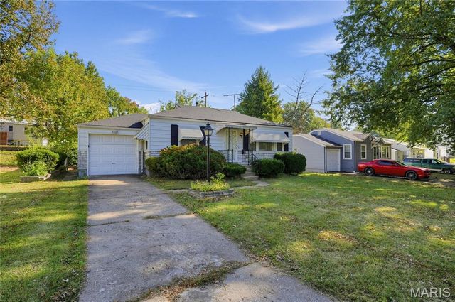 10136 Newbold Drive, St Louis, MO 63137