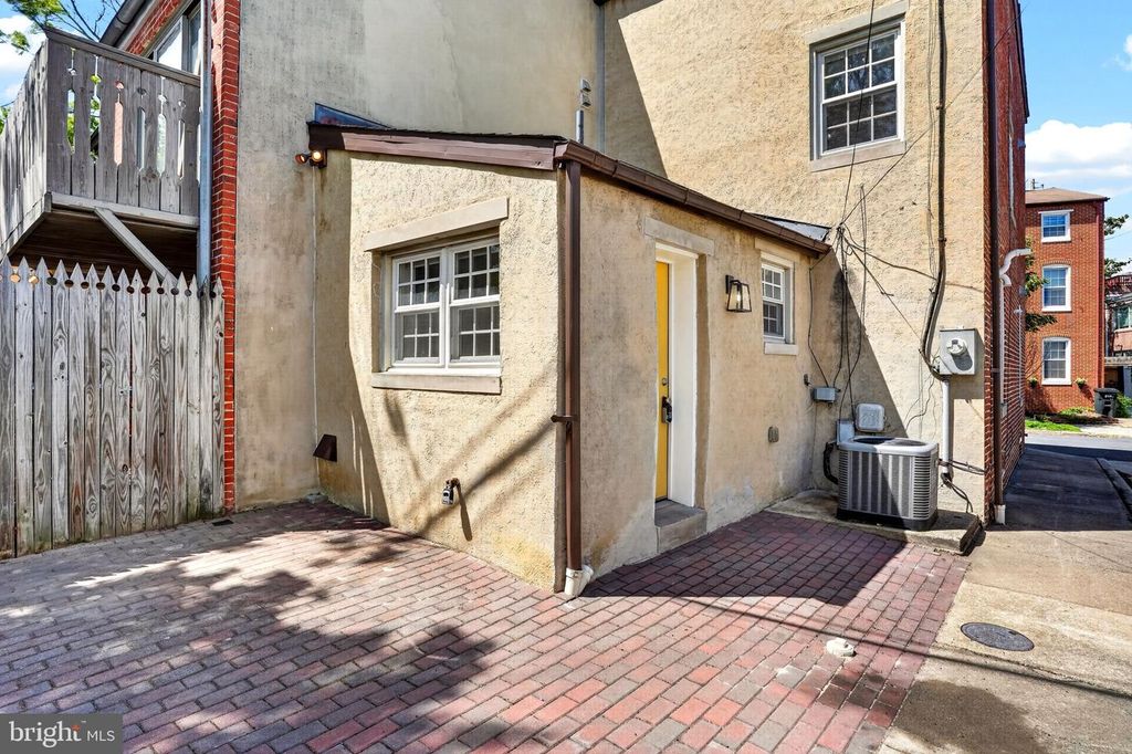 Image 14 of property listing at 109 W MONTGOMERY ST, Baltimore, MD 21230