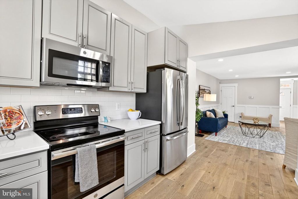 Image 16 of property listing at 109 W MONTGOMERY ST, Baltimore, MD 21230
