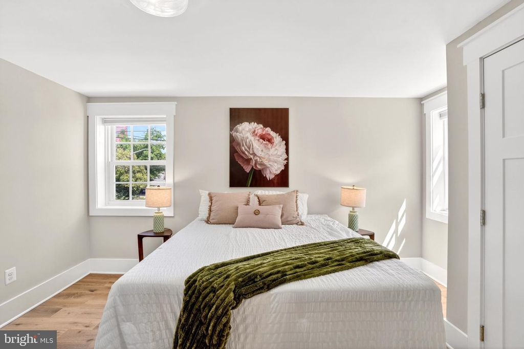 Image 28 of property listing at 109 W MONTGOMERY ST, Baltimore, MD 21230