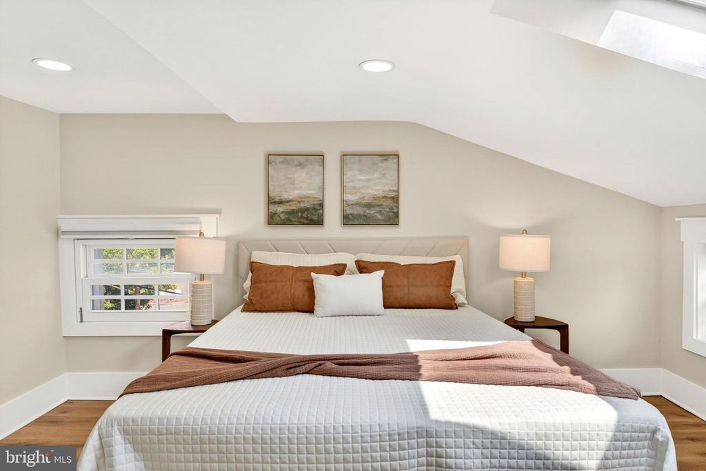 Image 32 of property listing at 109 W MONTGOMERY ST, Baltimore, MD 21230