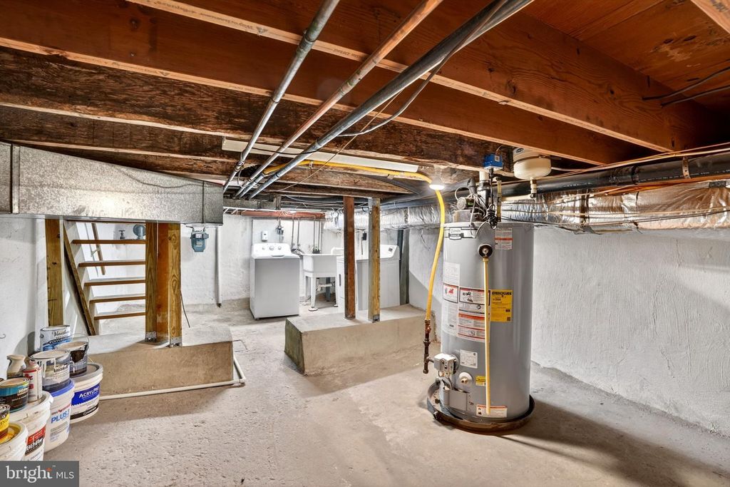 Image 45 of property listing at 109 W MONTGOMERY ST, Baltimore, MD 21230